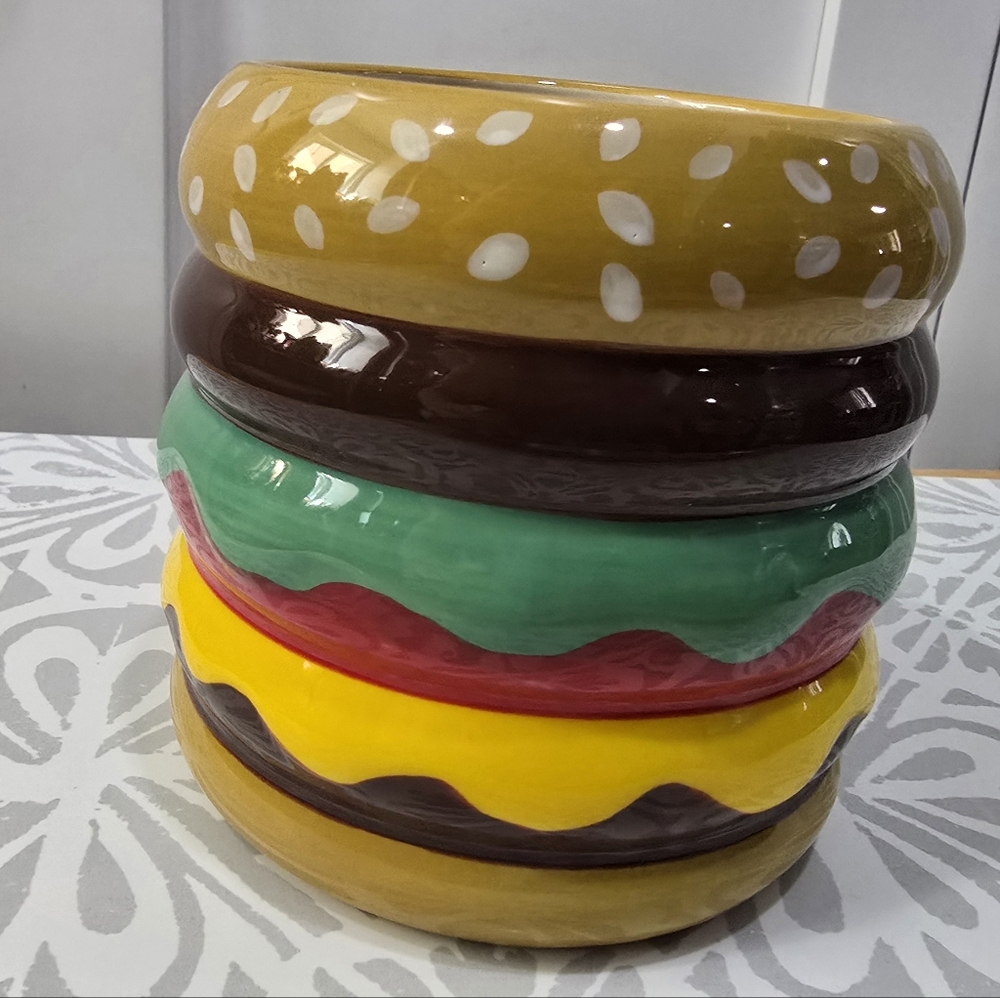 🍔NWT Burger Ceramic Mug – Cheeseburger Design – Novelty Drinkware - Picture 2 of 9